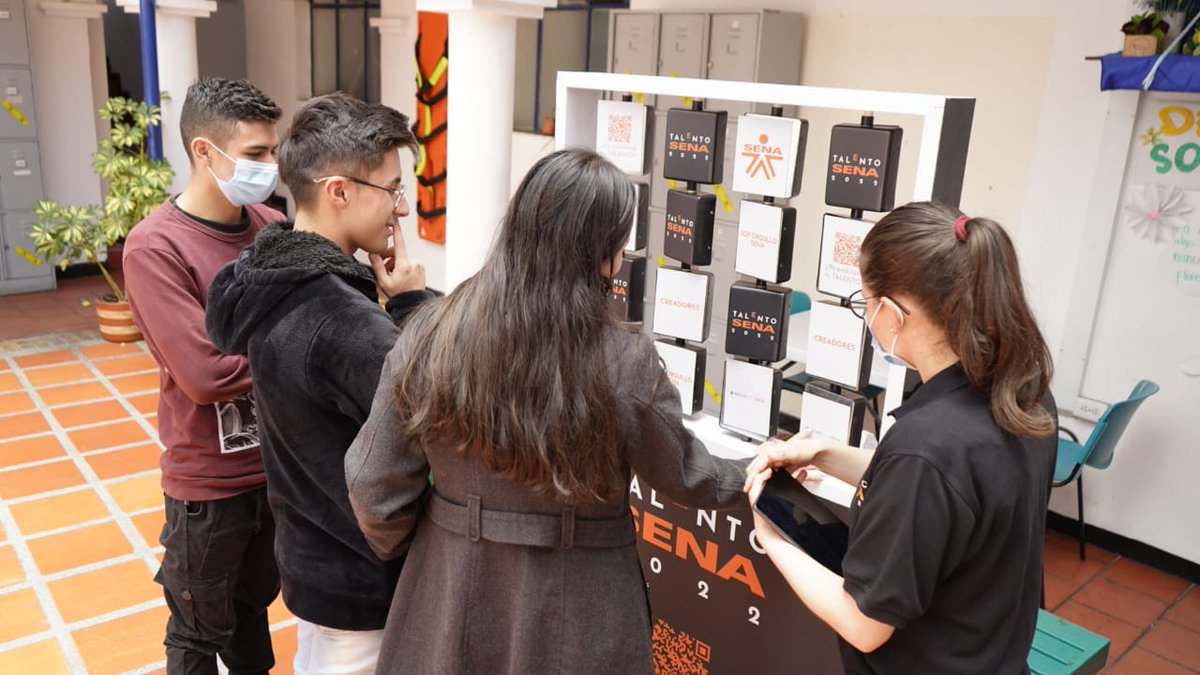 SENABoyaca's tweet photo. La convocatoria #TalentoSENA😊 llega al @SENABoyaca en #CEGAFE,  una estrategia que busca reconocer en 5 categorías el ingenio de nuestra comunidad #SENA y ciudadanía en general👏👏🧡.

Ingresa a https://t.co/s2o28FCfJN e inscríbete ya.
#HechoEnElSENA #TalentoSENA2022 https://t.co/YgfbzavTbM