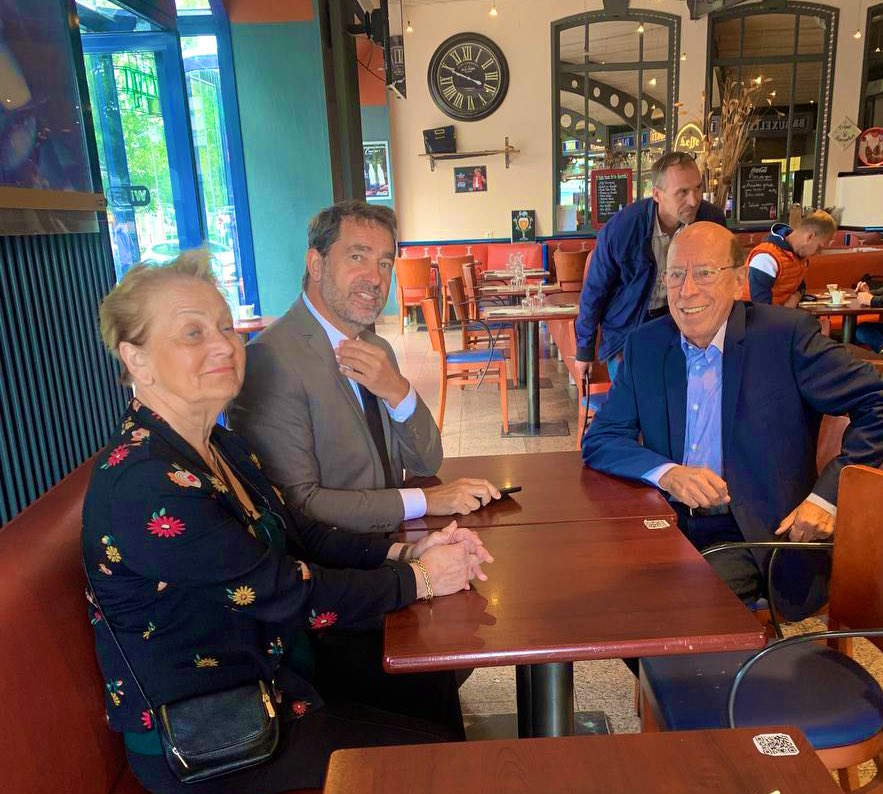 theo_lobry's tweet image. Grand plaisir d’accueillir @CCastaner dans le Pas-de-Calais pour soutenir la candidature de @J_Maquet2022 🚀

Un accueil bienveillant à #Fampoux et #Arras avec la volonté partagée de donner une majorité forte à @EmmanuelMacron 🙌🏼🗳

#Ensemble #legislatives2022