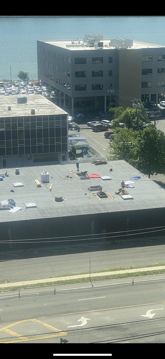 SkillSignal's tweet photo. Let’s start the week off right… what violations do you see? What recommendations would you make?
#osha #safety #dob #construction #safetytech #constructiontech #oshaisthissafe https://t.co/RDKGPcrtTx