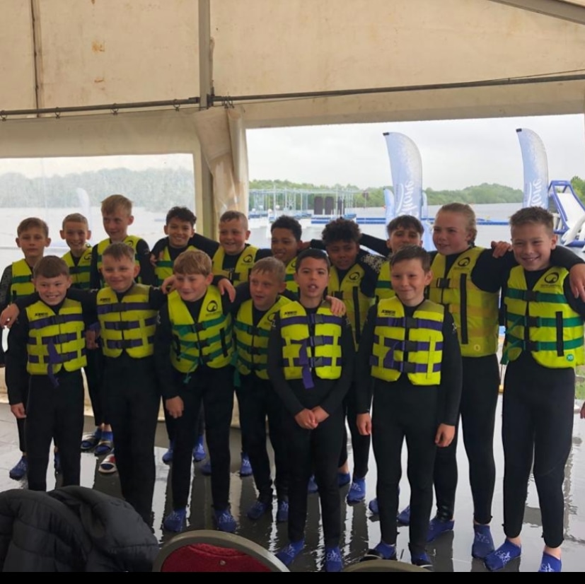 Great to see the Walsall Wood Academy U11’s at Cliff Lakes over the weekend for Ollie B’s Birthday. Not always football! 

#FTGOTW