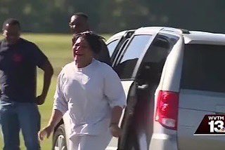 AliceMarieFree's tweet photo. Today marks 4 years since my release from federal prison, known as my #Freedomversary. I thank God for my family &amp; all of the people who prayed, fought and made this day possible for me. ❤️🙏🏼

#JuneJubilee 
#NeverGiveUpHope
#Miracle https://t.co/GbTfWQHu7P