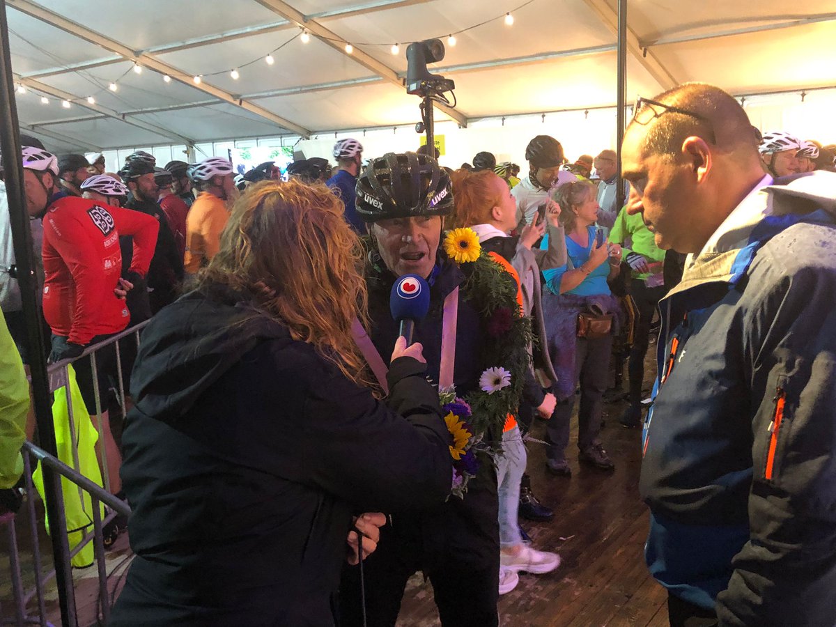 Oeds Broersma reed de #Fietselfstedentocht vandaag voor de 61e keer uit. Aangekomen bij de finish was Broersma duidelijk: dit was één van de zwaarste tochten die hij heeft gereden. Een hele knappe prestatie dus!