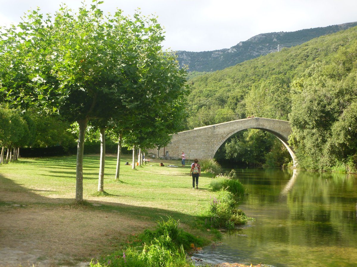casaruralNavarr's tweet photo. ¿Buscas #alojamientoenNavarra con #zonasdebaño para este verano?

Al lado de #casasrurales Belástegui tenemos varias zonas de baño en el río Urederra:
-A 1,5 km puente de Galdeano
-A 21,5kms presa Bellín
-A 3 kms puente de Artavia
-A 10 kms playa fluvial de Zudaire https://t.co/yeihuVFmrN