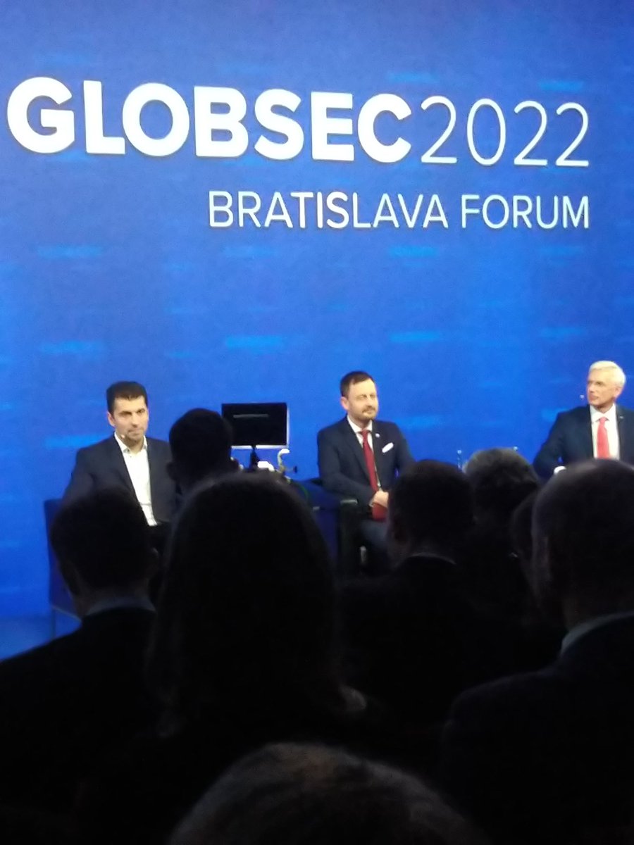 Attended #GLOBSEC2022. Engaging and deeply moving at times with the situation in Ukraine dominating. Heartening to hear several European leaders clearly determined to offer meaningful support to the Ukrainian people not just words.