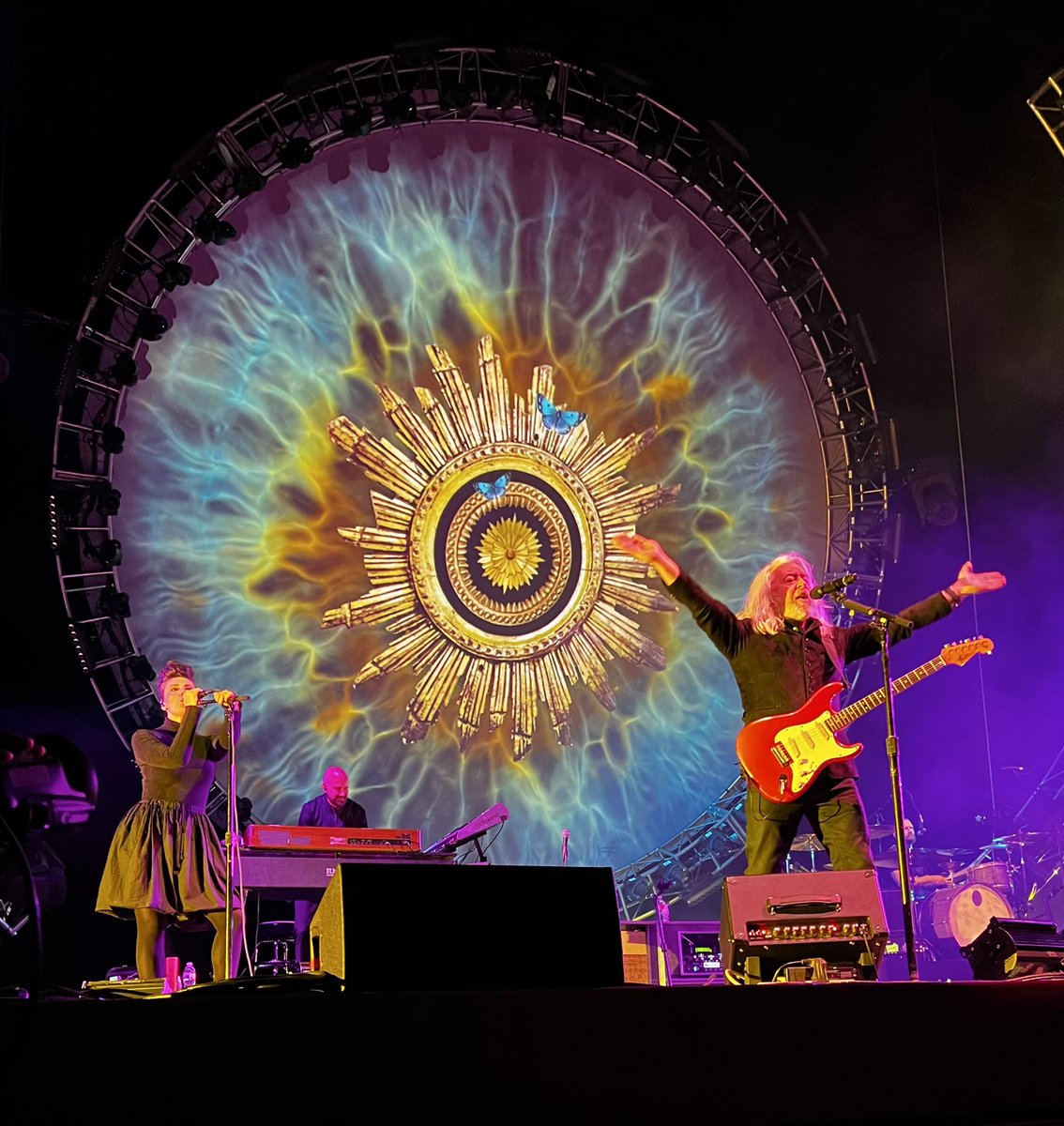 TamaraLHanson's tweet photo. Had a remarkable time in So Cal! Special thx to those who looked out for me being on my own ๐ฅฐ Back to Nash for 2 days before heading to Tampa. #tearsForFears #followthatband #tff22 @tearsforfears https://t.co/OgoOqOy0tN