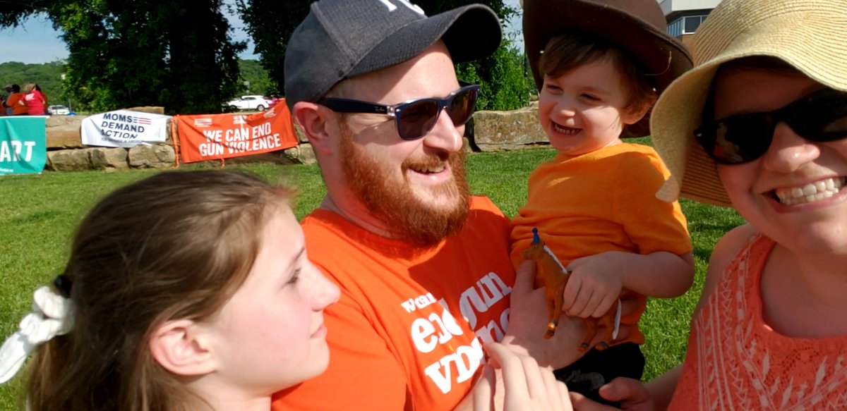 FranFitzner's tweet image. Our family honored those lost to gun violence by participating in #WearOrange to honor those we know and grieve -and those we will never get to meet. Our smiles are for hope, text BOLD to 64433.  #MomsdemandAction