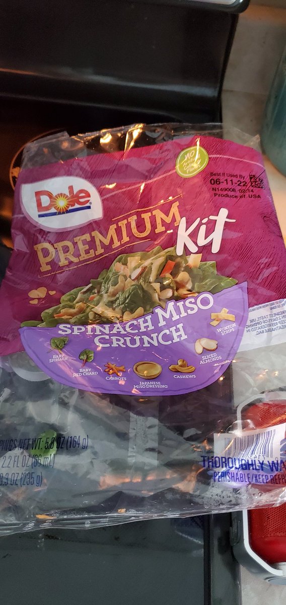 crypnapetr's tweet photo. @DoleTweets I bought two bags of Miso Crunch from my local Winn Dixie.. both are missing the goody bag with all the fixings and dressing! QC issues? https://t.co/0cp4eD4pbl