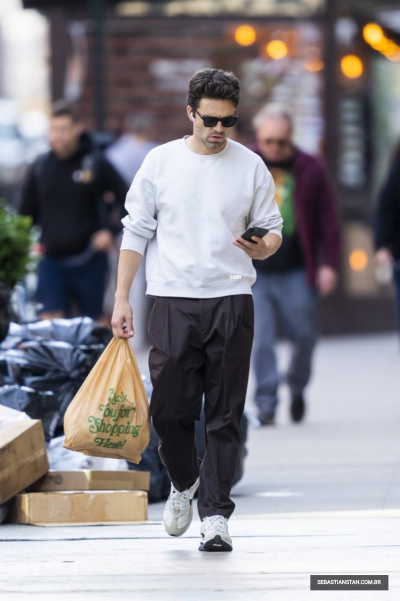 🗓️ Sebastian Stan's schedule this week:

Fresh FYC Event - June 6th (today).
Actors on Actors - June 7th.
Backstage's P&amp;T Panel - June 8th.
LA Times' Envelope Emmys Round Table - June 10th.
Pam&amp;Tommy FYC Event - June 12th.