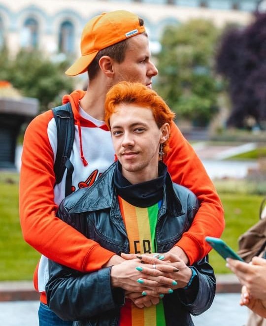 InnaSovsun's tweet photo. This is Roman at #Kyiv #Pride    2021.
He wanted to live in a free &amp; progressive country. But on May 31, Roman was killed in #Kharkiv in a battle against #russians.

We've lost Roman, but memory of him will live forever, as well as the values ​​he defended.
RIP
#pridemonth2022 https://t.co/Jl24vNTgbd