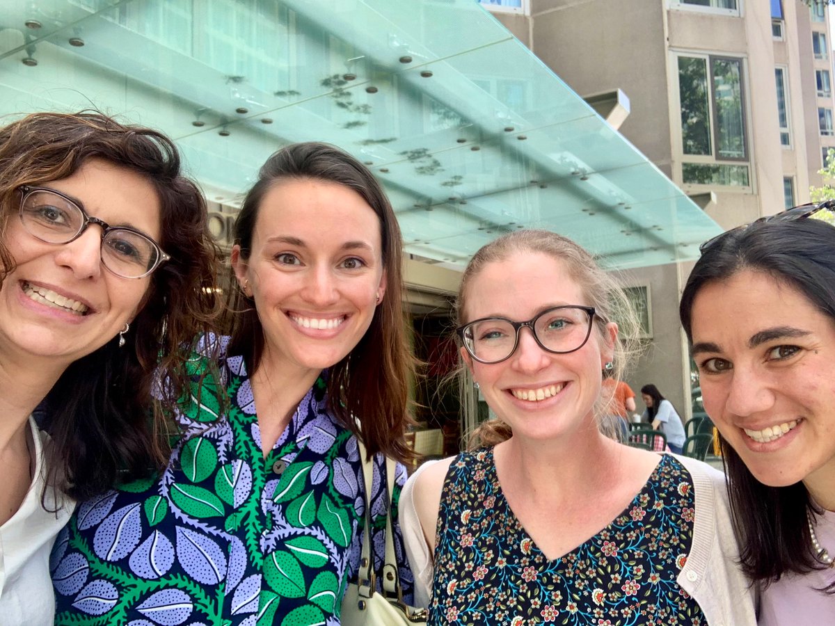 EStohs's tweet photo. @UWIDFellowship reunion at #ATCBoston2022! @AST_IDCOP @HutchIDScience https://t.co/vcI9UJc0PQ