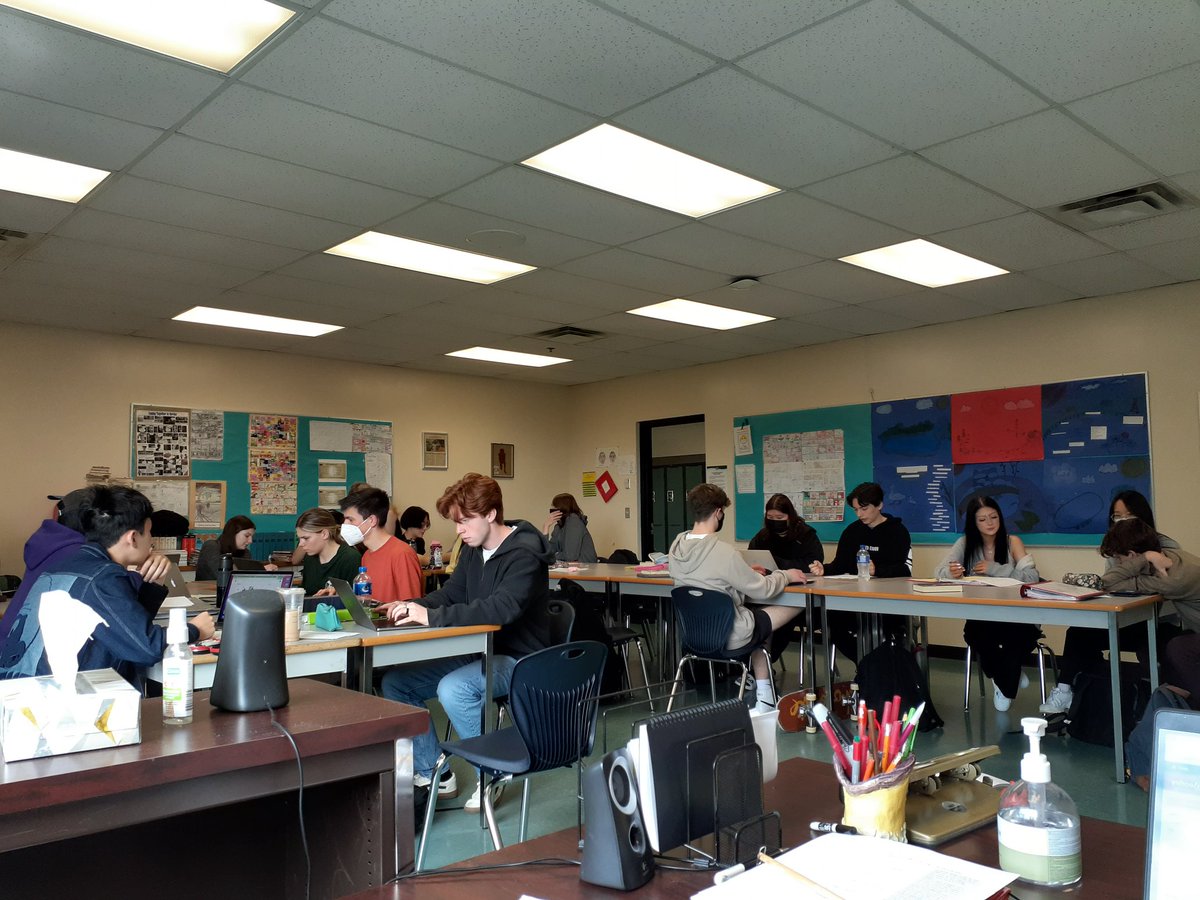 musherure1's tweet photo. I am filled with gratitude! Sitting in my classroom looking at these awesome human beings! Can't believe in 2 weeks I won't see them again. @EarlMarriottSec #gradclass2022 you are the best 👌. I am sad to see you go but I know you are ready. Thank you for the wonderful year! https://t.co/vhHKoG2HkR