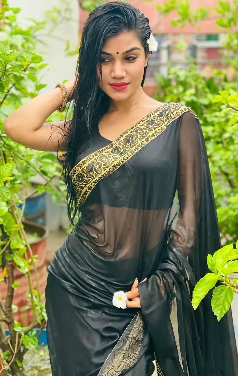 @Komal__bhatiya @nauty_krish @lipa_kapoor @GoddessRuchi @SunnysTweet @Be_Shrm2 @iamswatirajak @iAdityaThakur_ @NiKiTa_BeBo @kitkat_soniya @starry_angle12 @cuttieshruti @WildCat_Mahi @schoudhari1289 @Vipin2217 @Damini55 @1NehaAgarwal @Paayal_09 Hahaha ये कुछ जायदा तो नहीं बोल दिया ना 🐍