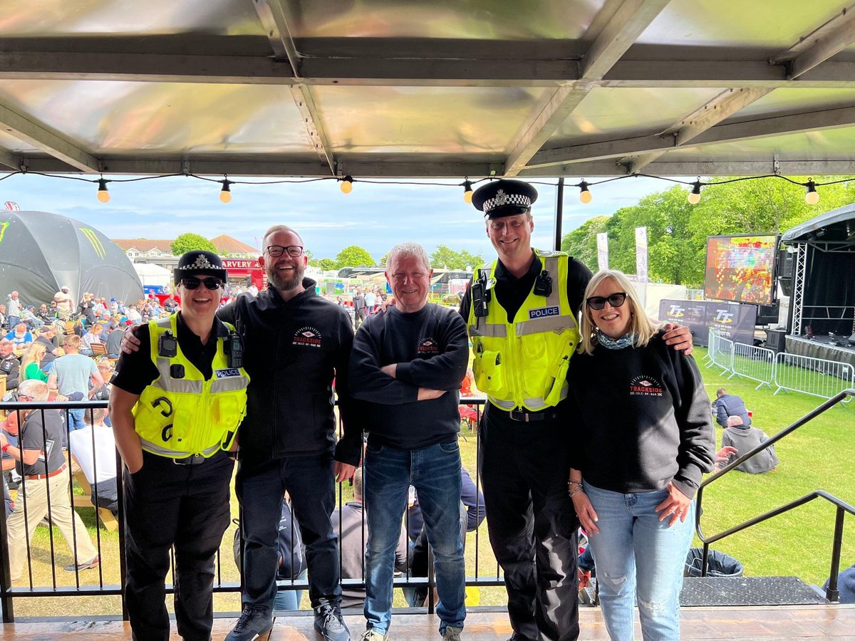 ShimminSgt's tweet photo. Good catch up with management at the trackside. We worked together for a number of months to ensure a safe and enjoyable venue. Well done to them #trackside #TTcop22 #okells #TT2022 https://t.co/kqSSzkNJRi
