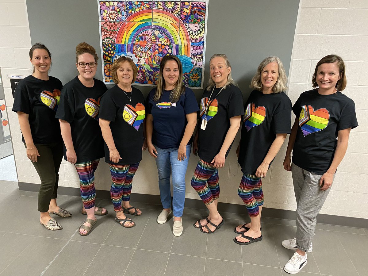 MsAForestieri's tweet photo. We’ve got #pride @TribuneDrive @Alexander_CA2 @GritterMs @Marvellous_Ks @MrsPungitore @InquiringKs &amp; Mrs. Stuart 🌈 Next Monday, new picture! All are welcome https://t.co/HMtJZgmO6Y