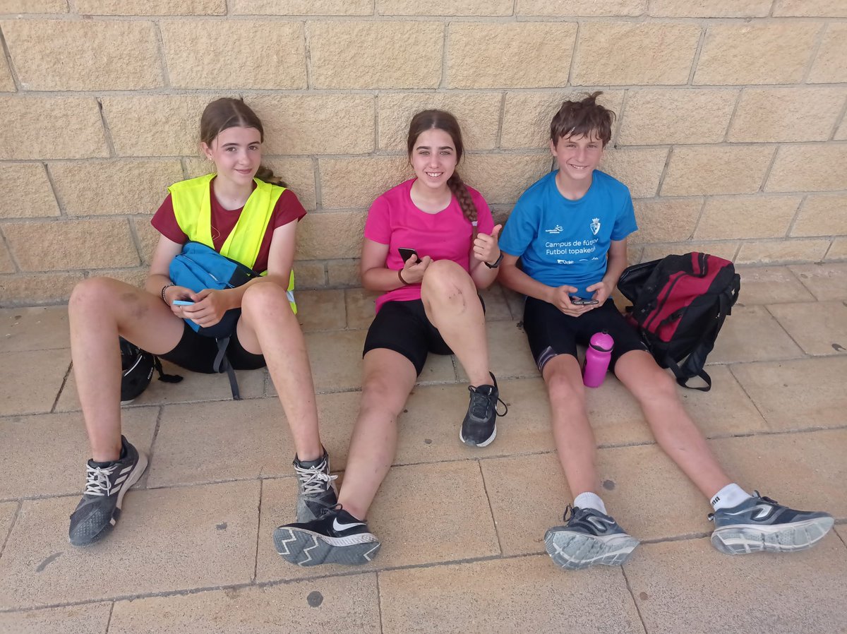 sancernin's tweet photo. Y tras una jornada intensa, fin de etapa en Estella y merecido descanso en la piscina.
#colegiosancernin #erasmusplus #eurovelo3 #proyectosinternacionales  #educaciónplurilingüe #français @bedelcollege #educaciónsecundaria https://t.co/Iycfa5Z3KW