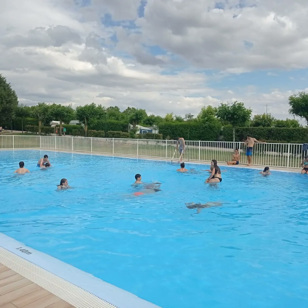 sancernin's tweet photo. Y tras una jornada intensa, fin de etapa en Estella y merecido descanso en la piscina.
#colegiosancernin #erasmusplus #eurovelo3 #proyectosinternacionales  #educaciónplurilingüe #français @bedelcollege #educaciónsecundaria https://t.co/Iycfa5Z3KW