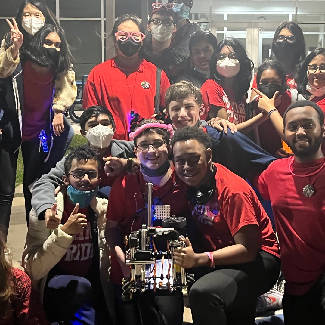 dulles_robotics's tweet image. Our 2021-2022 Season has come to an end.
We haven't been updating our social media recently, but we've made a recap video of our FTC Freight Frenzy experience!😀- youtu.be/Z2AJPr5z5ak
#morethanrobots #dullesrobotics #dulleshighschool #firstrobotics #firsttechchallange #dhs