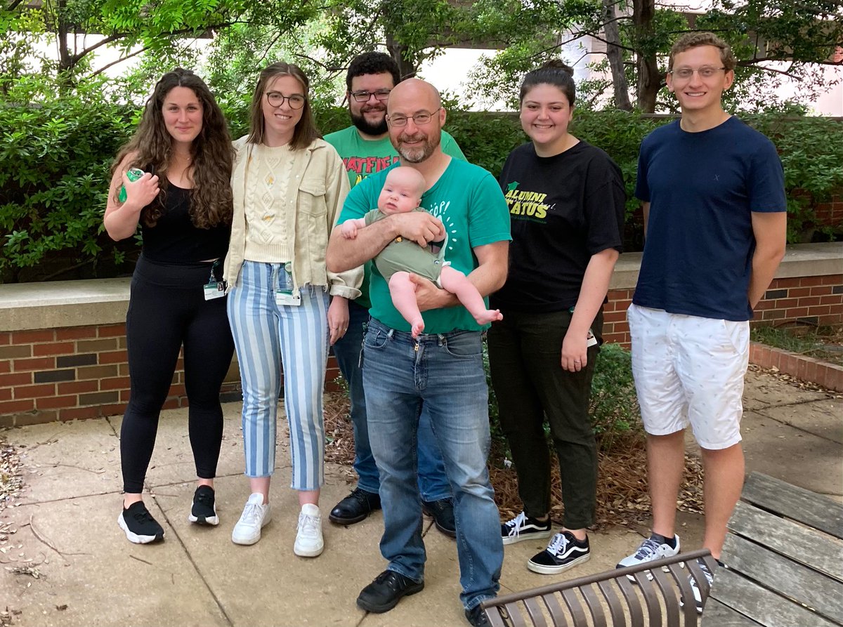 Starting off summer with a lab picnic, and welcoming rotation student Avery Lieber to the team for the next couple of months!