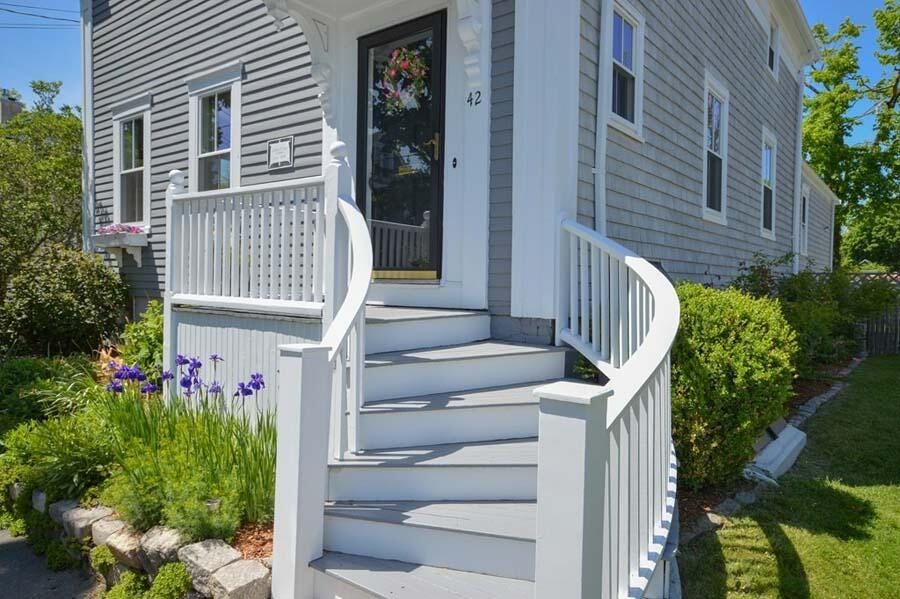 This Fairhaven home is the perfect mix between historic charm and  modern updates. 😍 Learn more: robpaul.co/42ChurchSt