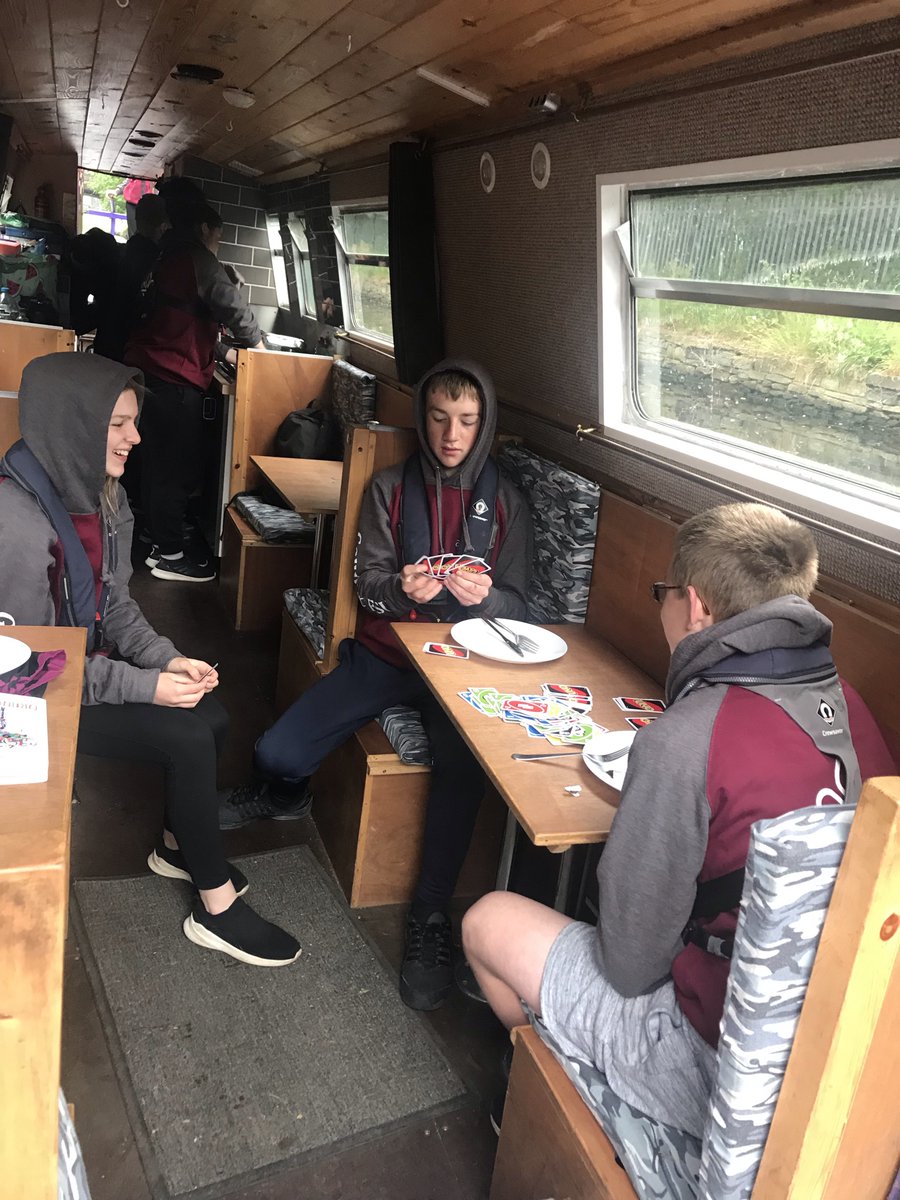 GauntlettESU's tweet photo. Our #JubileeWeekend Adventure was aboard the Jubilee Venture Narrowboat. https://t.co/wd8seguYyW