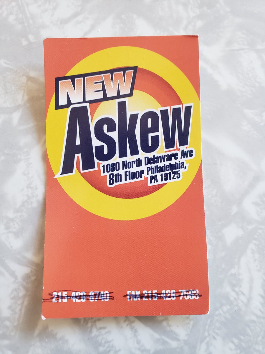 GreenbergStu's tweet photo. OH MY SMOD, @ThatKevinSmith !!!!!!!!!!!
I have unlocked View Askewniverse Immortality!
BEST BIRTHDAY PRESENT EVER!
I'VE GOT A GOLDEN TICKET!!!! https://t.co/PT8CV5qhPQ https://t.co/gryBN2nRXW