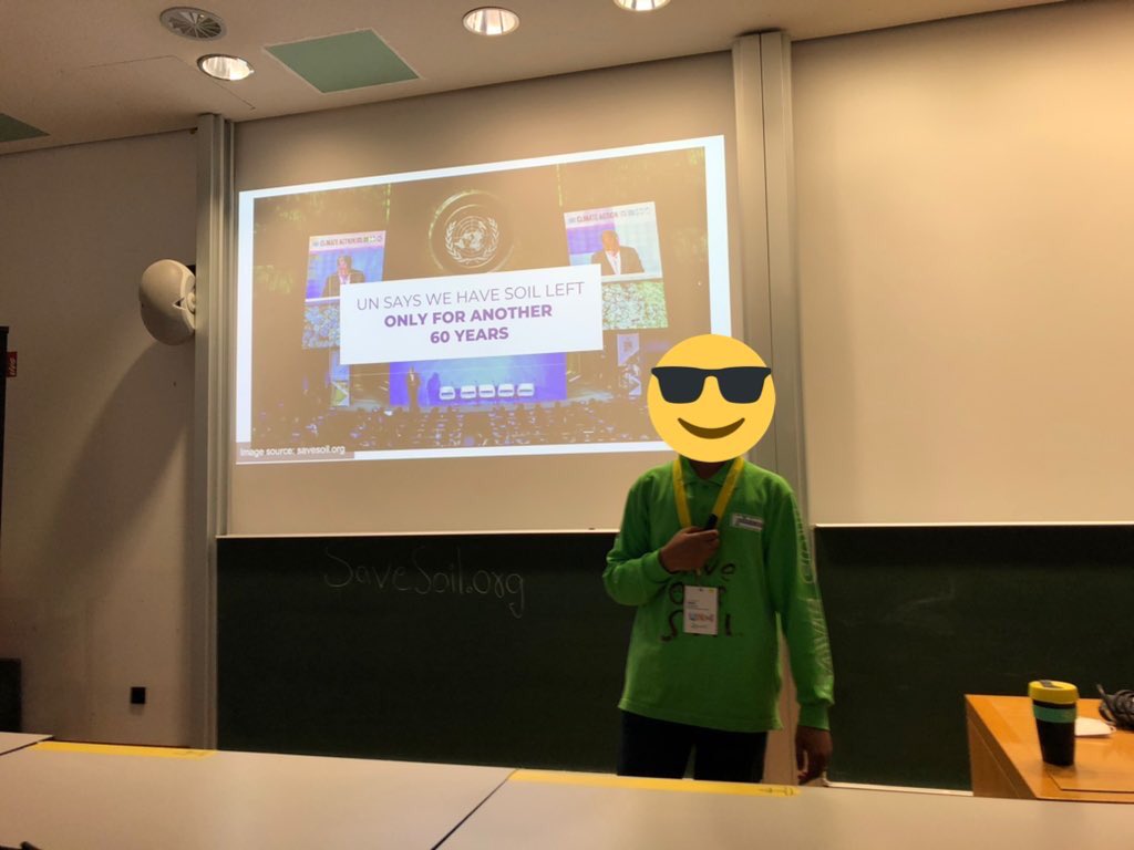 markmcelhaw's tweet image. Most effective notification…A young adult delivering their 1st talk at a conference! 

And what a notification. Knew we were damaging our soil. Didn’t know by how much. 

Time to update our #impacttracking in #ux. 
Well done Krish!

#greenux #savesoil  #uxce22 @uxcampeurope