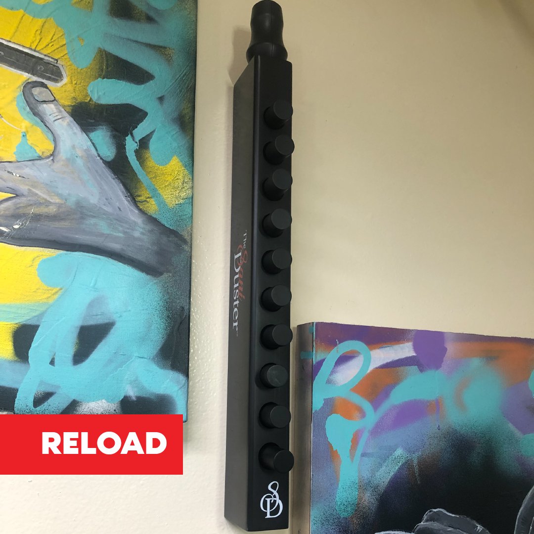 TheSaniDuster's tweet photo. 𝙍𝙚𝙢𝙤𝙫𝙖𝙗𝙡𝙚 𝘽𝙧𝙞𝙨𝙩𝙡𝙚𝙨- The brush attachments are reusable and eco-friendly disposable. When the barber completes the service, they can remove the bristles and toss them, or wash and sanitize them at the end of the work day. https://t.co/ZeYElRgvYX