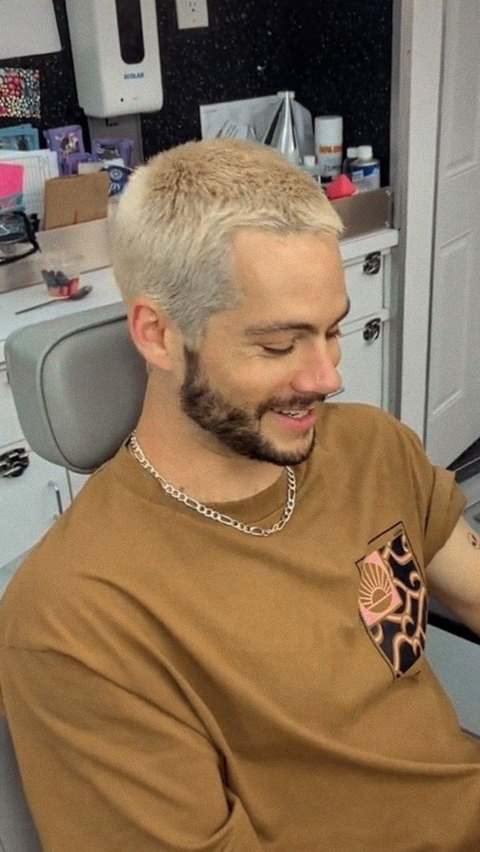 DylanObWf's tweet image. Buenos días, me duele la panza y encima estoy en una entrevista