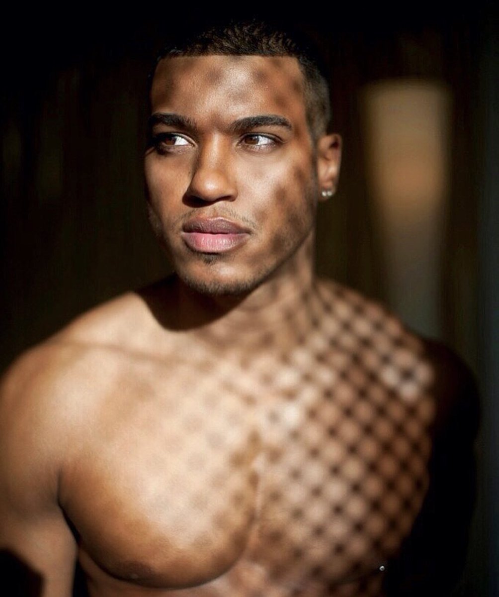 MarlonMckenzie's tweet photo. Throwback 2011 ⚡️ https://t.co/SB3y6KL98W