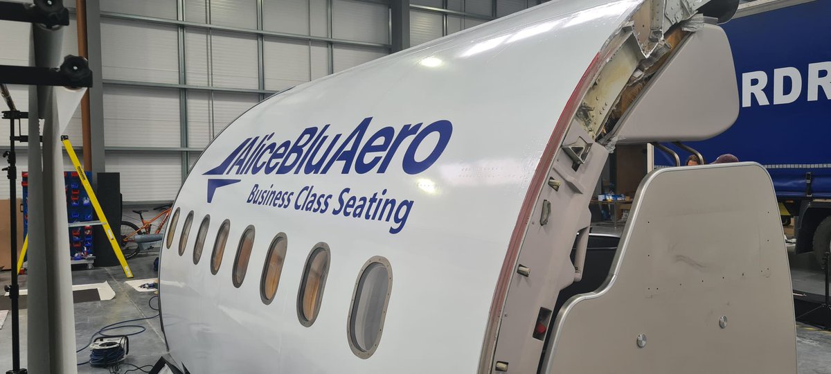 four_gears's tweet photo. A great start to the week here at Four Gears, calling down to see our friends and clients Alice Blu Aero just before they head off to Hamburg.

All the best from the team at FG 👍👍

#alicebluaero #aircraftinteriors #businessclass https://t.co/aqvdNYk7tz