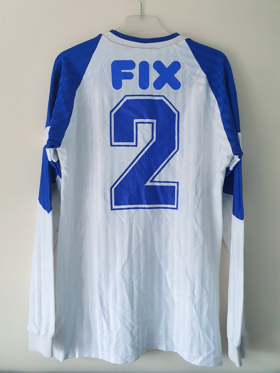 FootieShirtz's tweet photo. New addition; @hik_fodbold
An absolute stunner, thanks to the legend that is @aitinpot!
I don't know what it is about Scandinavian shirts, but I want them all. Every last one.
And, that Puma logo is 🔥🔥🔥
#hellerupik #hikfodbold #puma https://t.co/N75e8tFstF