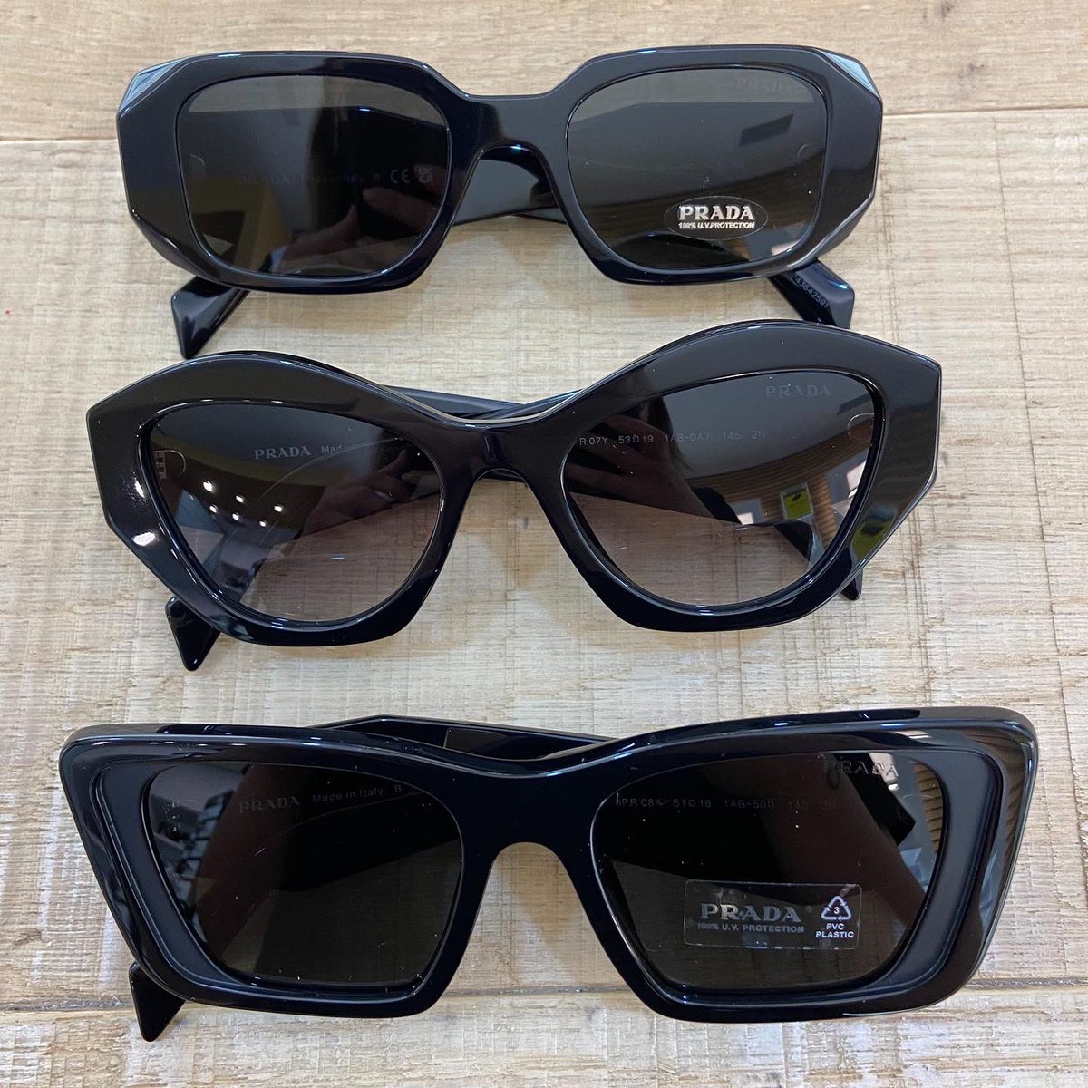 castroopticos's tweet photo. 🕶 PRADA.

Os enseñamos unos de los modelos más os gustan  de la colección Symbole. https://t.co/QrzGT0jpoV
