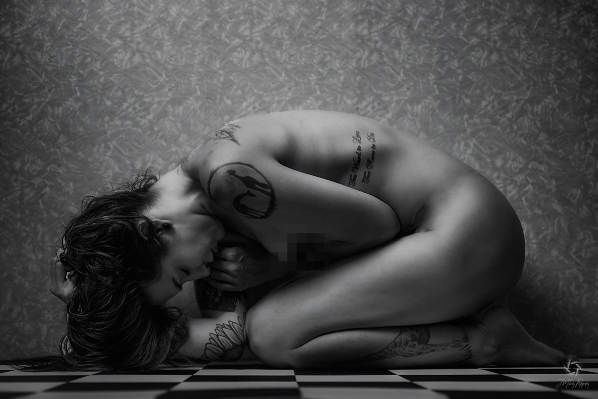 MsBambi92's tweet photo. Photographer Joseph Mulcahy
#photooftheday #artnude https://t.co/fXjrwAbYwG