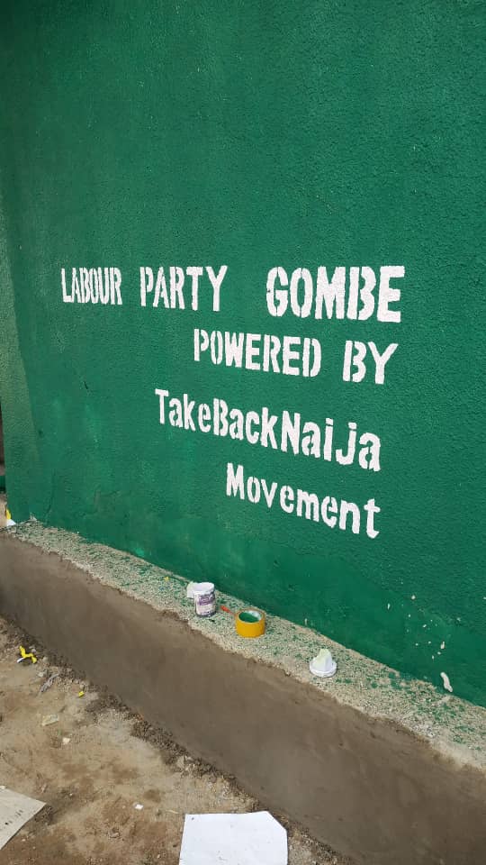 Jack_ng01's tweet photo. I made this tweet few days ago about the building @Dawa419 father donated to us in Gombe State

Y'all Donated 255k and now here we are 

@NgLabour over to you! https://t.co/uKhMNBIk0U