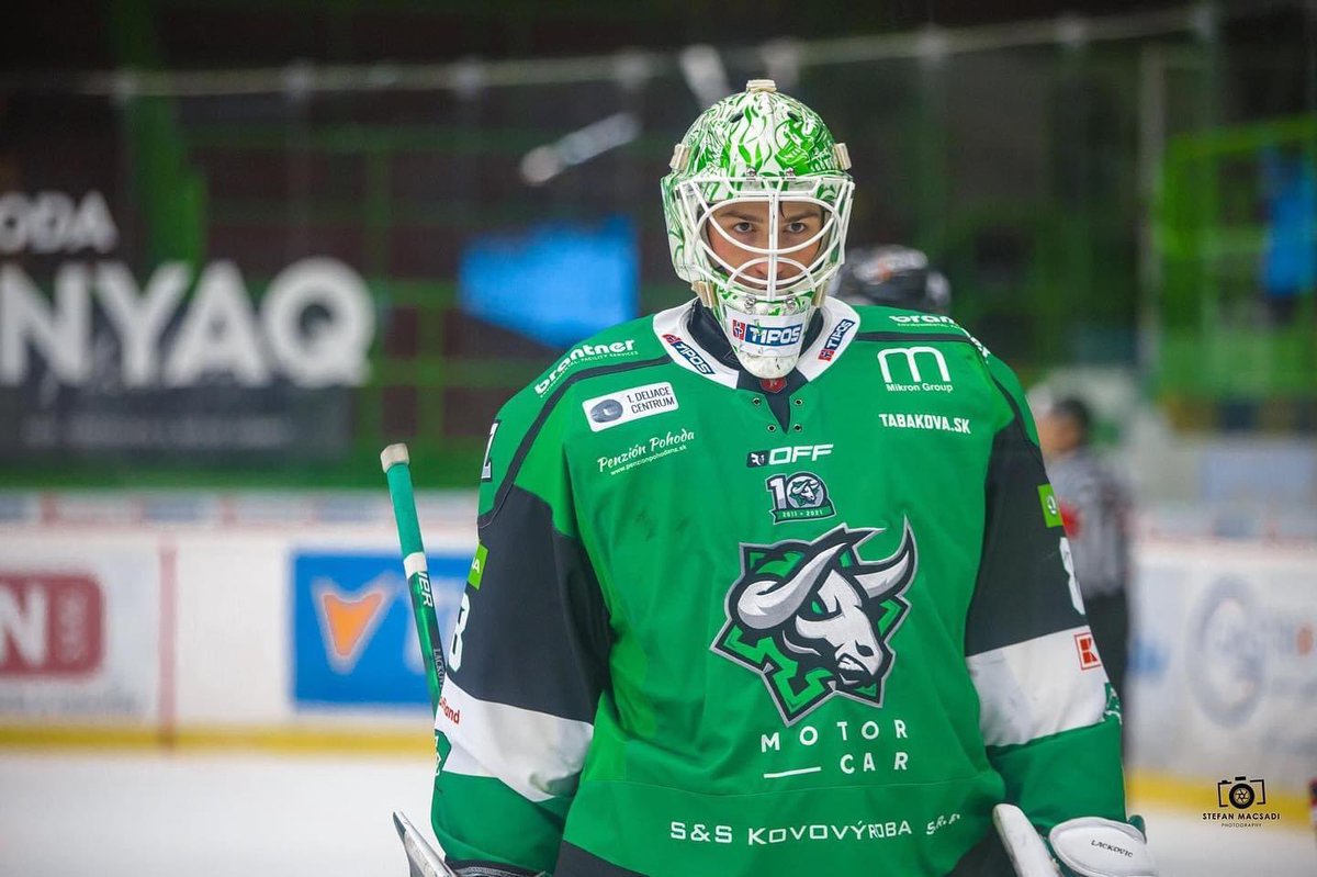 TomasVosvrda's tweet photo. Jakub Lackovič @jakub.lackovic odchází na roční hostování z @hcnovezamky do týmu @chanceligacz @dracisumperk_official . Kuba měl zájem zkusit zahraničí a v Šumperku šanci dostane. Kubovi přejeme výbornou sezonu a pevné zdraví ✊🏻 #goalie #jakub #lackovic #unlimitedhockeyagency https://t.co/IBGnYGkdoA