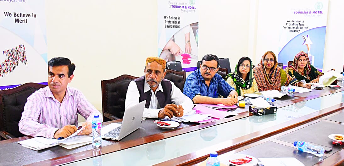 SELD_Sindh's tweet photo. Mr. Ghulam Akbar Laghari @AkbarLaghari5 Secretary SE&amp;LD, chaired a meeting today 06th June, 2022 at 5 PM @ PITHM Karachi, regarding updated status of the recruitments of #SukkurIBA test #PSTs &amp; #JESTs of District Sujawal &amp; Thatta and development schemes of district Sujawal. https://t.co/oDs9rVYmqf