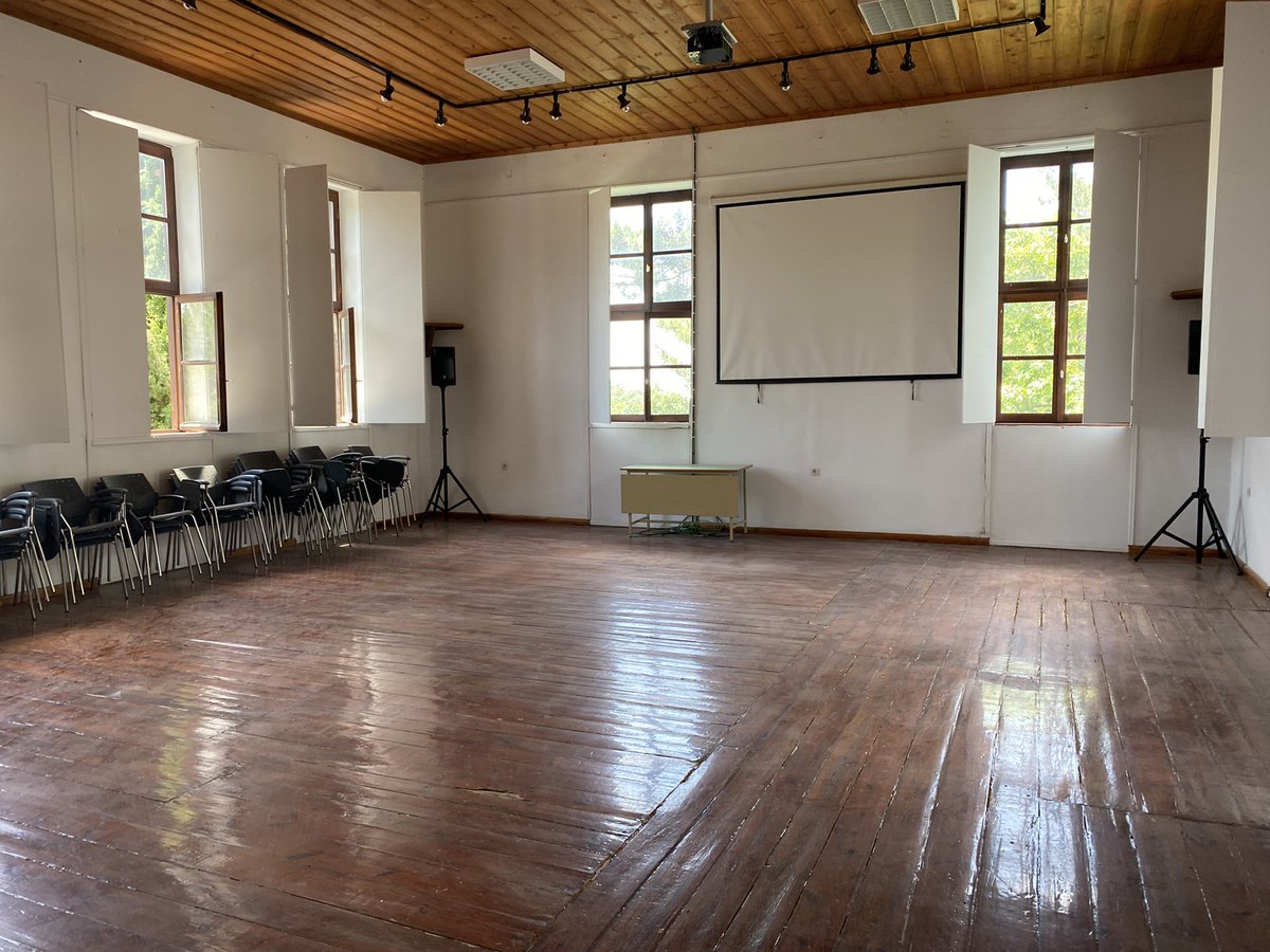 PelionSummerLab's tweet photo. #psl2022 #loading #cleaningtime seminar room starting to take shape https://t.co/PZ7erQwEIS