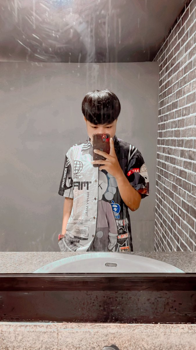 G0lF15's tweet photo. เหงาจังละคับ https://t.co/zAi27ORDYc