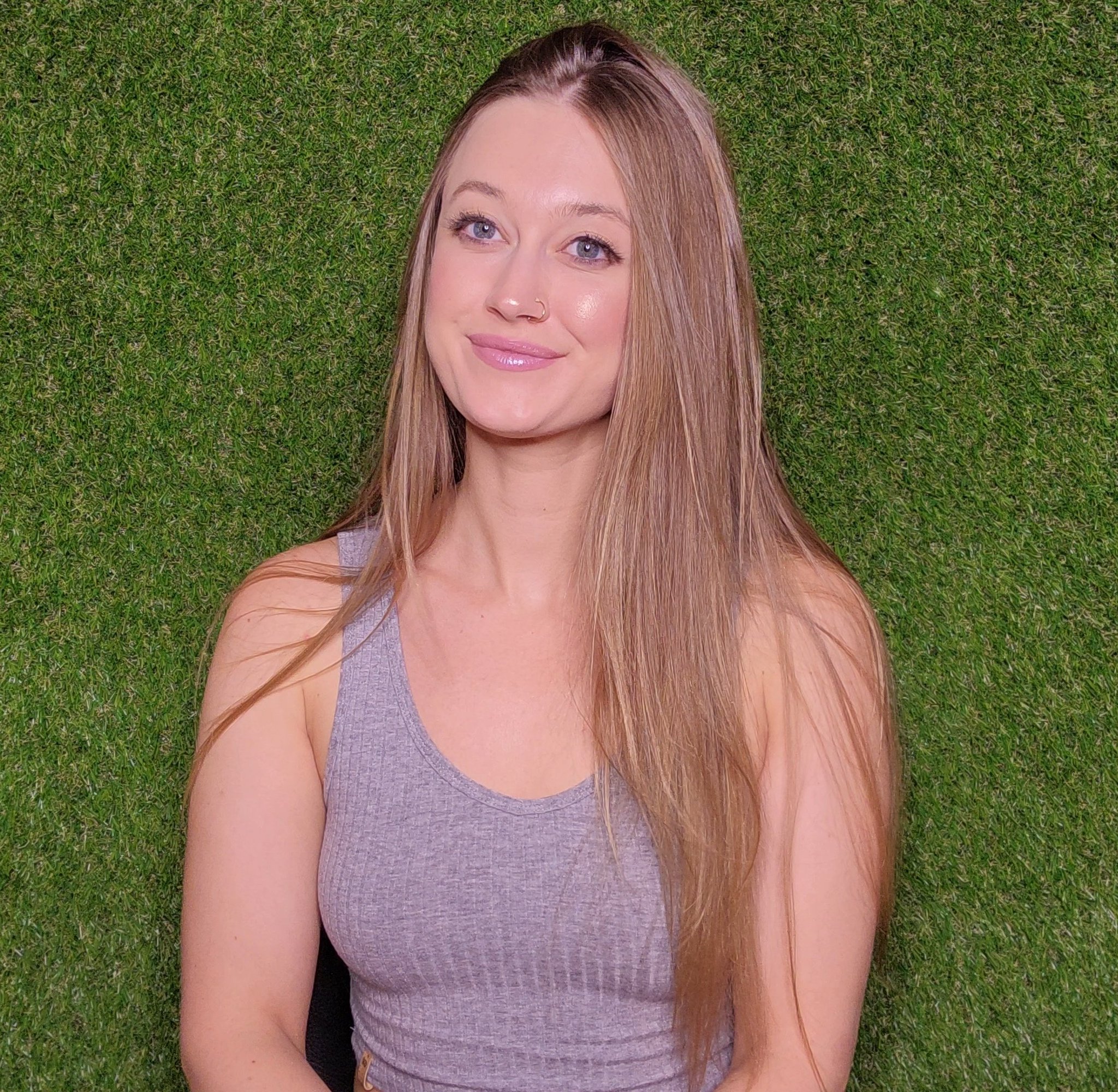 TW Pornstars - 1 pic. Alana Blaire. Twitter. Today at work 😁 doing my