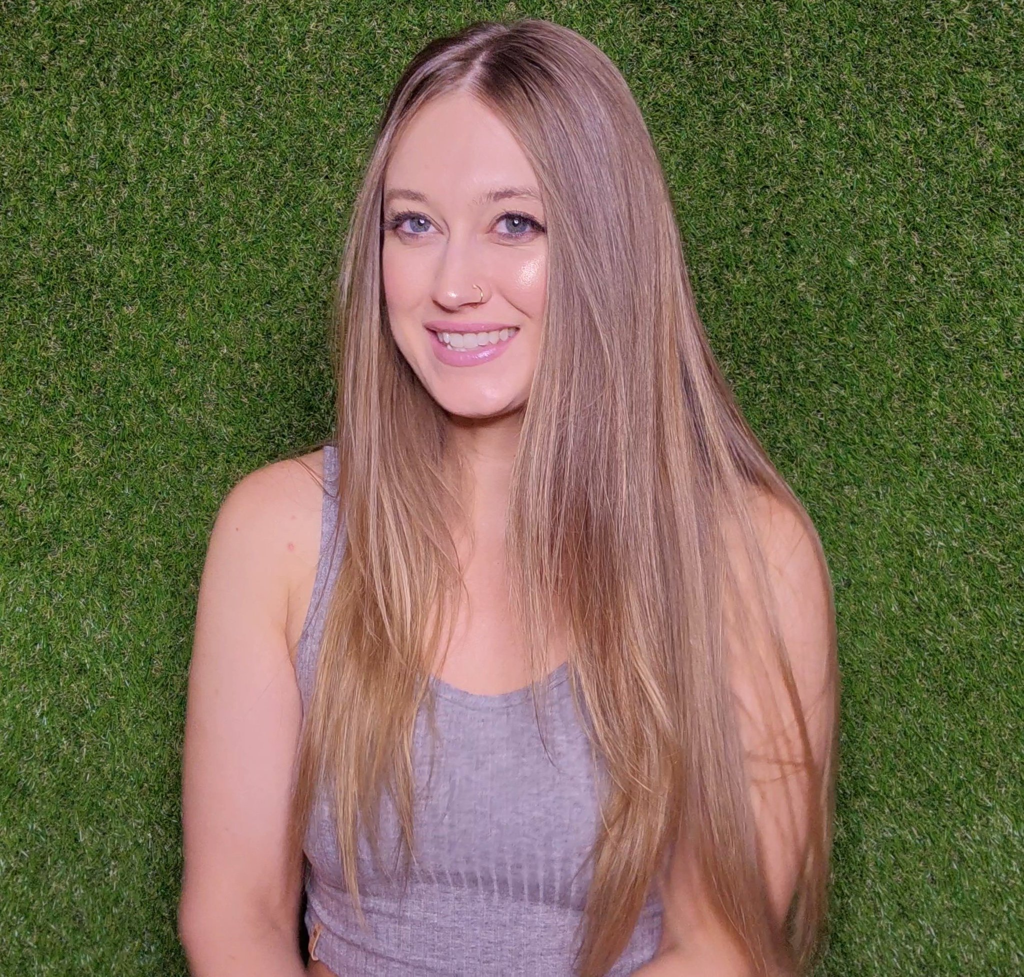 TW Pornstars - 2 pic. Alana Blaire. Twitter. Today at work 😁 doing my