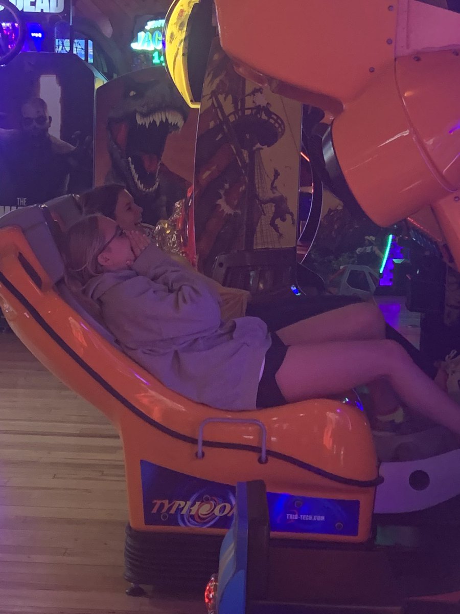 Becky Oppermann tweet media