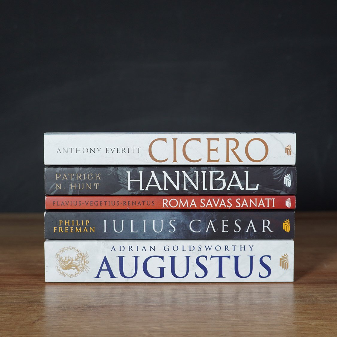 ÇEKİLİŞ📚

Bu tweet'i RT ederek hesabımızı ve <a href="/KronikKitap/">Kronik Kitap</a>'ı takip eden 3 kişiye aşağıdaki görselden seçeceği 1 kitap hediye.

Son katılım: 14 Haziran

kronikkitap.com/kitap/roma-tar…