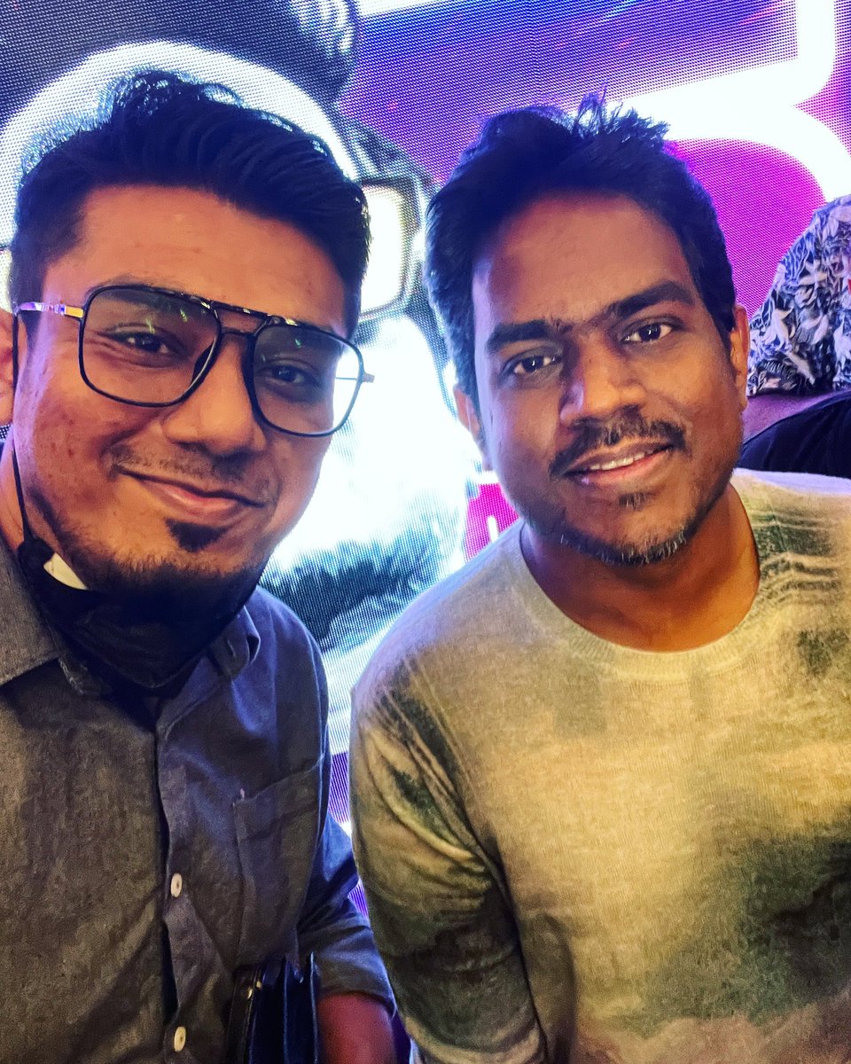 ridzwanfarouk's tweet photo. Chumma oru selfie with @itsyuvan brother. ❤️ 

#malikstreams #yuvan25 #liveinconcert #pressconference #kualalumpur #rahmaniacmalaysia #RFvisual https://t.co/VXhc04eY04