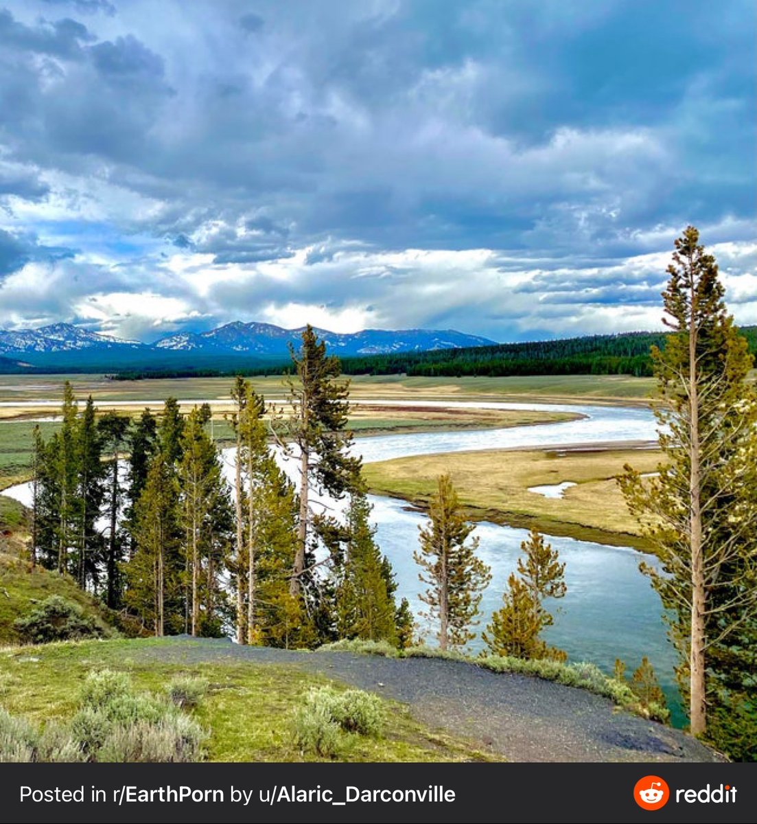 buddyblakesongs's tweet photo. <<<<<Pic courtesy of>>>>>
r/earthporn 
✌️❤️😎😎😎😎 🪩
#LiveRecord #RecordedLive #DriveRock #indierock #SoundCloud #pandora #spotify #drums #bass #leadguitar #art #festival #songwriters #freeprose #buddyblakeband https://t.co/a6CGDGDvPc