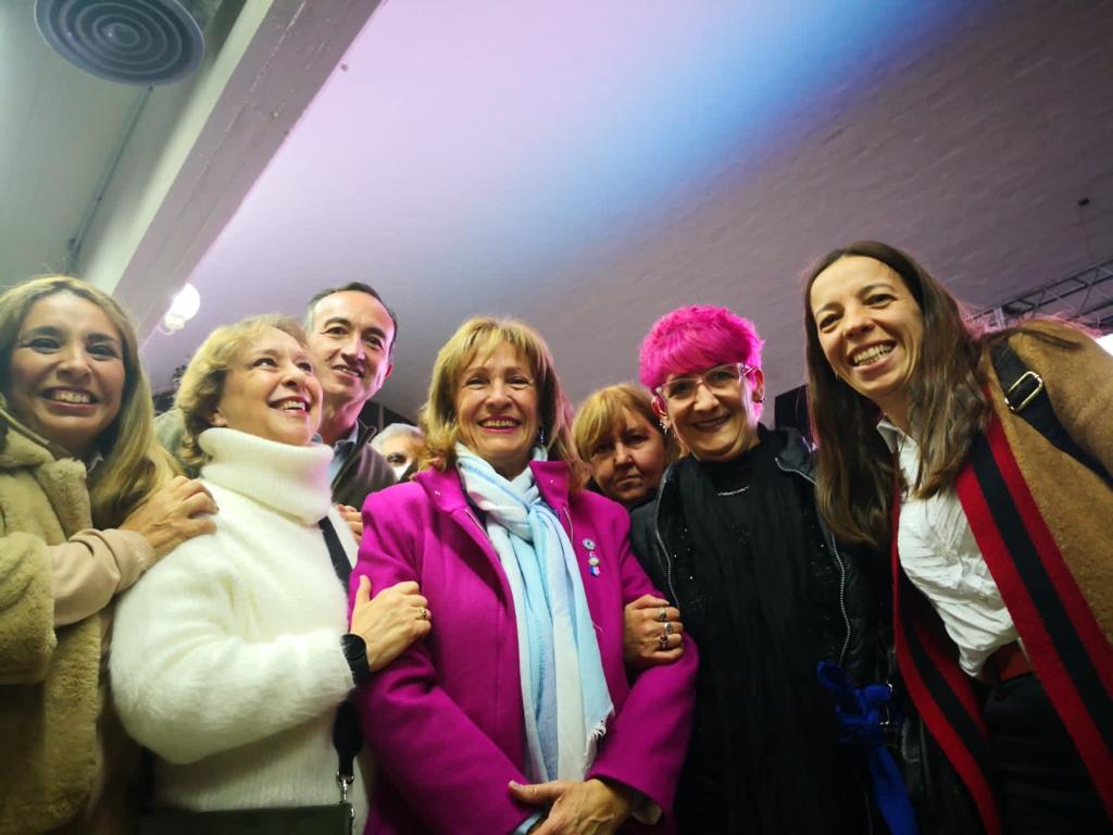 danigdruetta's tweet photo. Cierre de campaña del @Interclaustro 🙌🙌🙌

Junto a @EstherUNCUYO y @gabrielfidel en la #UNCuyo vamos a #ConstruirLoQueSoñamos

#Esther2022
#Interclaustro https://t.co/19uUZEfViU
