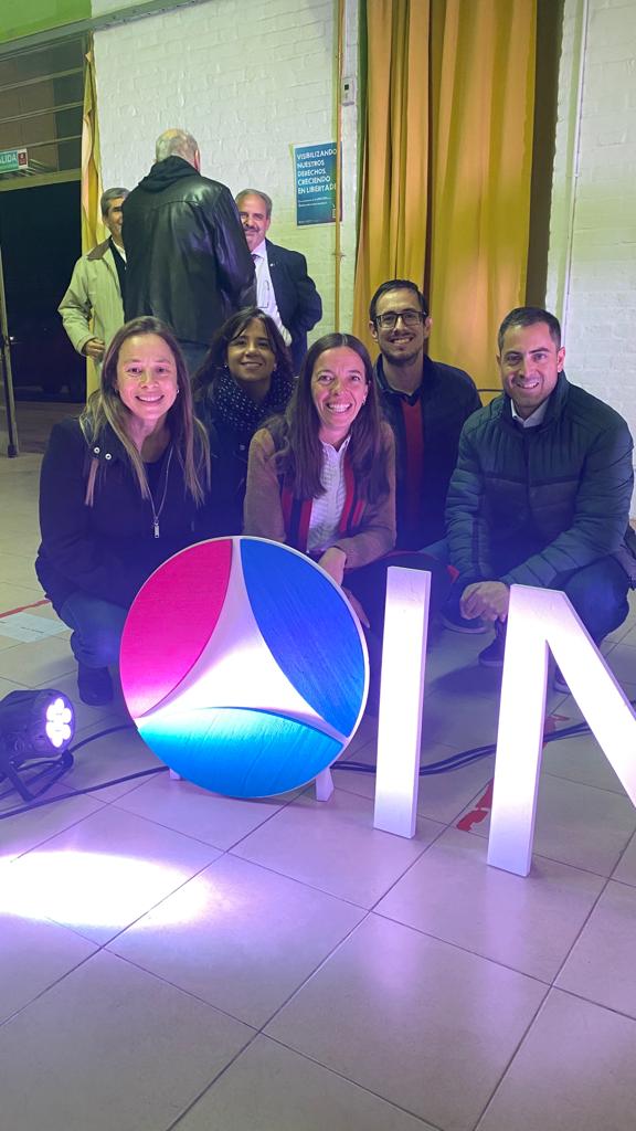 danigdruetta's tweet photo. Cierre de campaña del @Interclaustro 🙌🙌🙌

Junto a @EstherUNCUYO y @gabrielfidel en la #UNCuyo vamos a #ConstruirLoQueSoñamos

#Esther2022
#Interclaustro https://t.co/19uUZEfViU