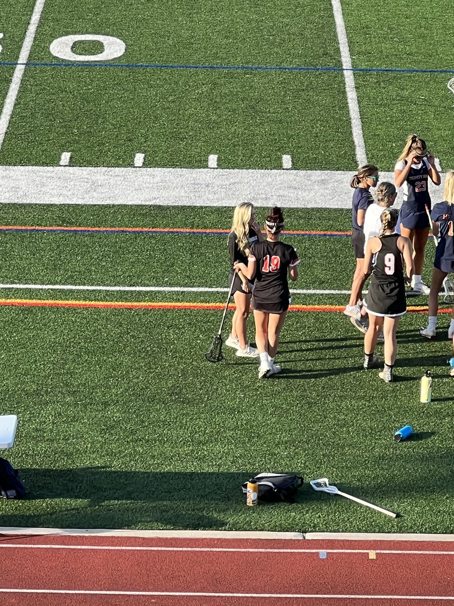 Had the privilege to coach Isabel one last time in her Senior All-Star game💗 Lava girl went out with a W on her home turf, beyond proud of you!💜