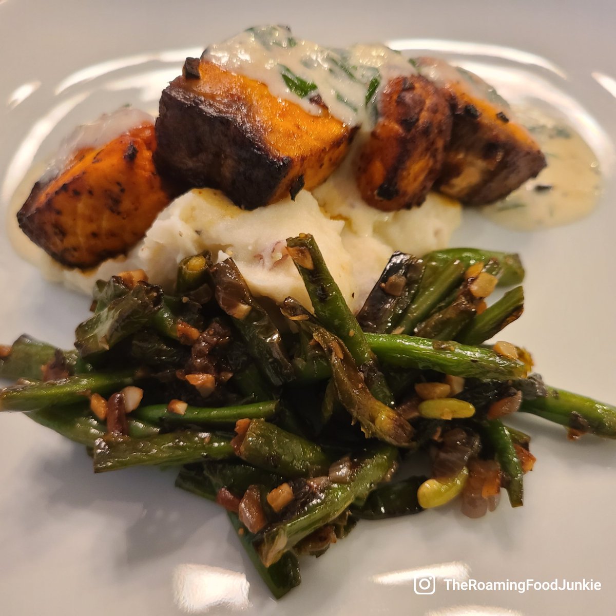 Nug life #salmon #garliccreamsauce #smashedpotatoes #blisteredgreenbeans #airfriedrecipes #dinner #homemade #inthekitchenwithtk #latepost