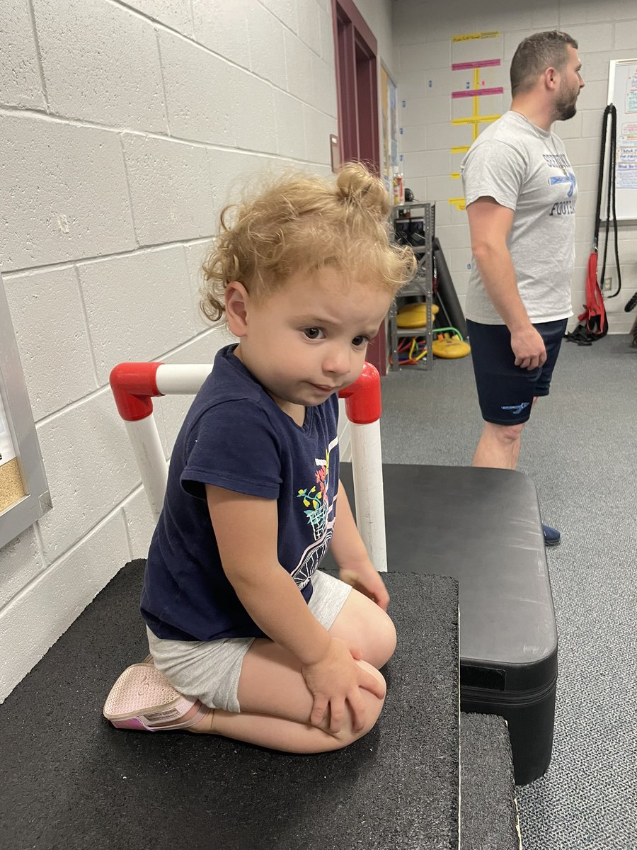 Coach_Azulay's tweet image. Hannah Jaye wanted to help @CoachTeixeira run the night session. Nothing like taking movement prep cues from a 2 year old. 😂 #hhnq #littlewarrior