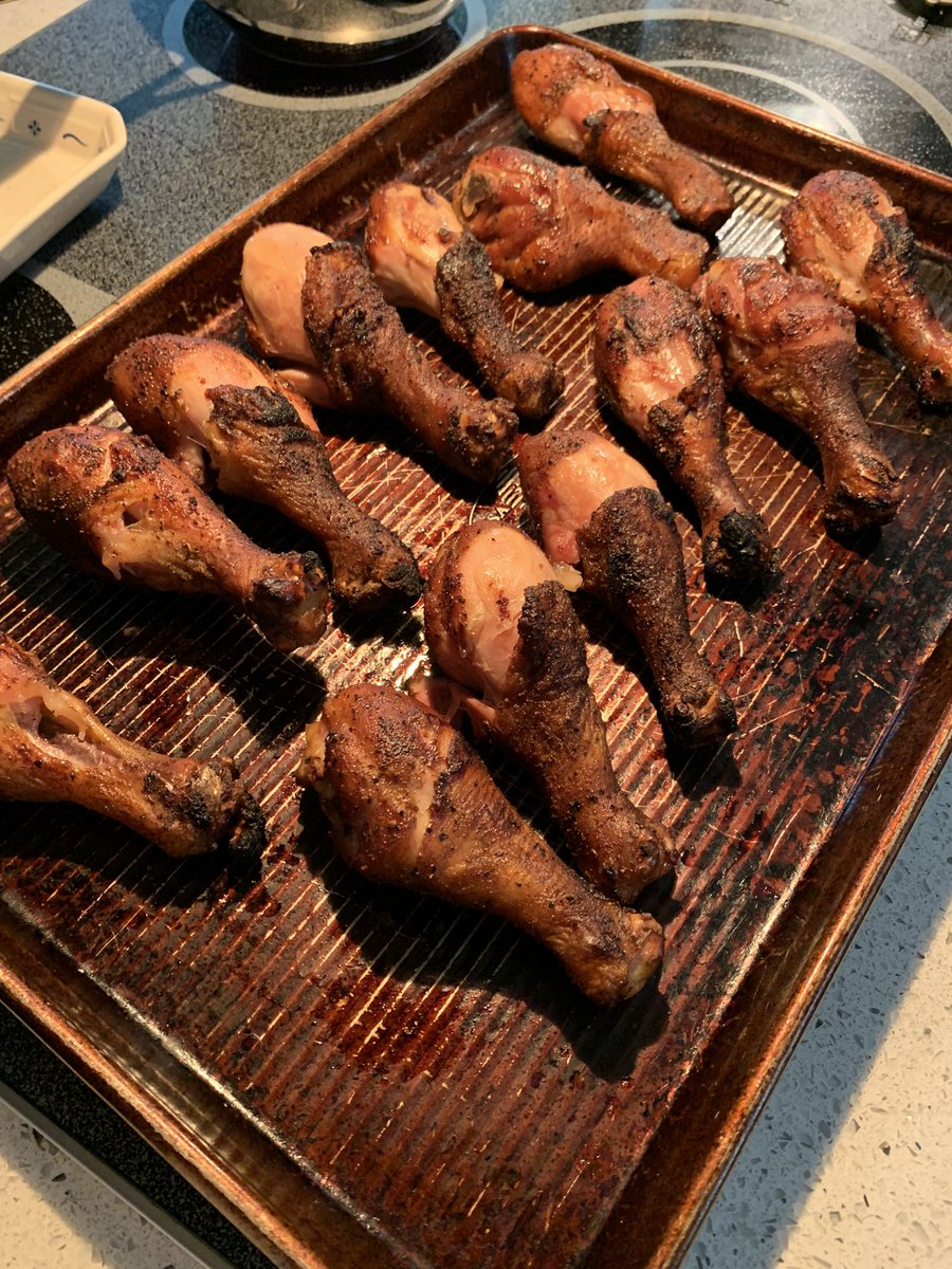 darinchartier's tweet photo. Crispy smoked chicken drummies for dinner tonight thanks to @PitBarrelCooker once again! Crash potatoes and French cut green beans on the side. https://t.co/Xj9lQqppeF